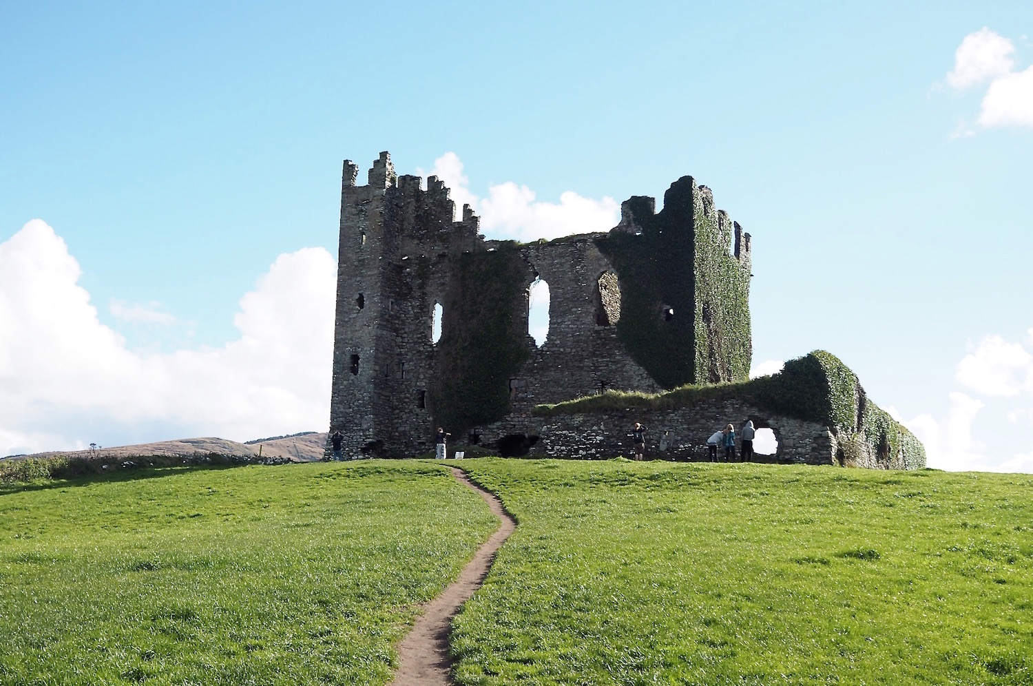 The Ring Of Kerry & Ballycarbery Castle | Wolf & Stag